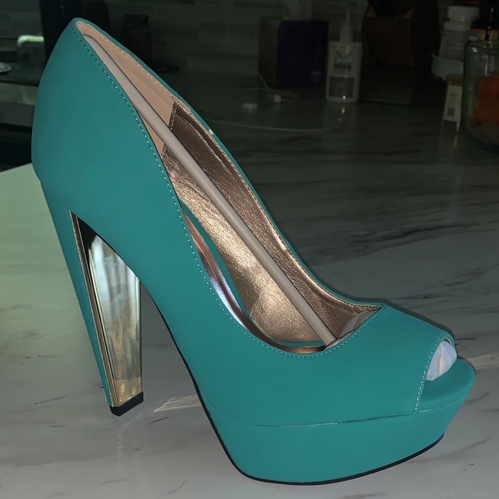 Adorable shoes